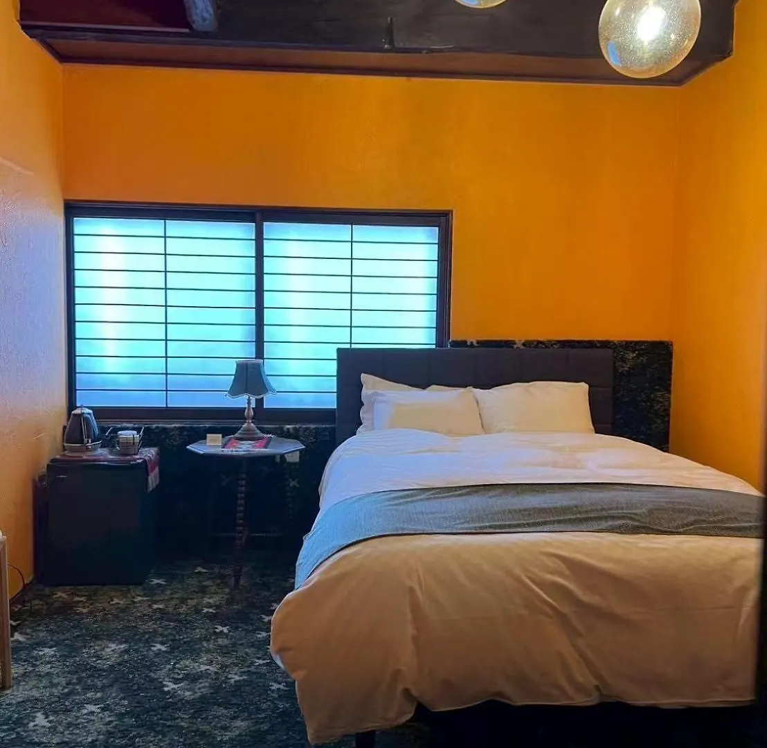 *** Ryokan (tradycyjny japoński pensjonat lub zajazd) Hotel Clam Chowder Kioto Japonia